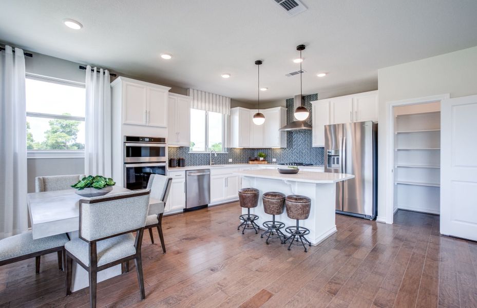 Eat-In Kitchen Island