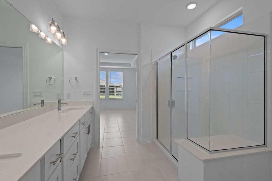 Furnished interior view inside a new home in Del Webb Fulshear, Fulshear (Image 9). Furnished interior view inside a new home in Del Webb Fulshear, Fulshear (Image 9).