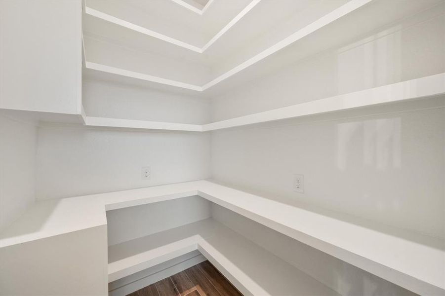 Spacious, unfurnished interior of a new home in , Corsicana (Image 32). Spacious, unfurnished interior of a new home in , Corsicana (Image 32).