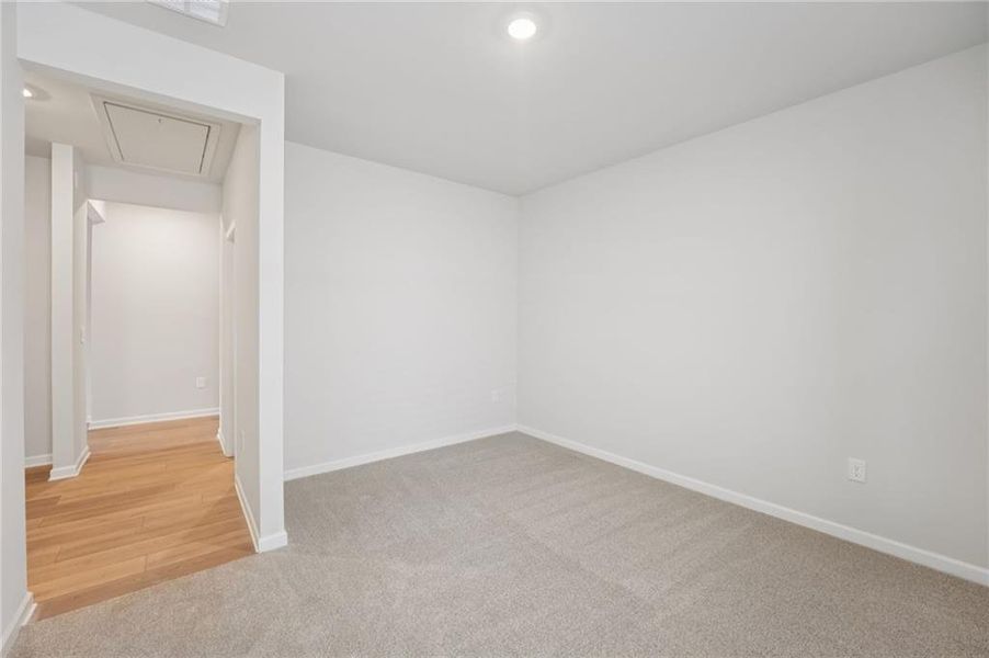 Spacious, unfurnished interior of a new home in Westmont Preserve, Powder Springs (Image 40).