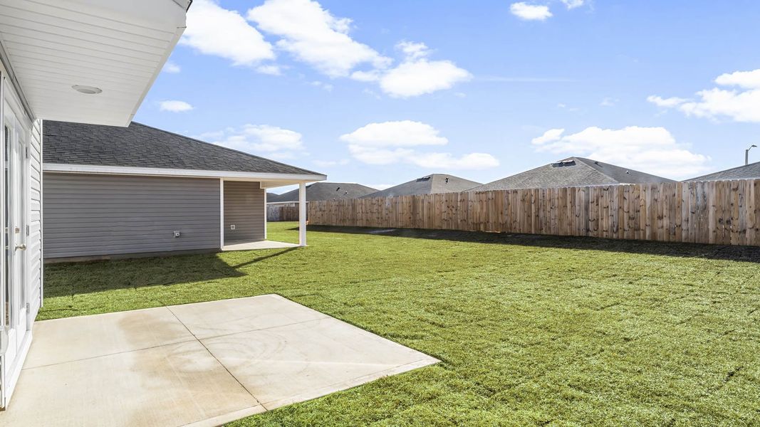 Representative exterior details of a home built from the The Aisle by D.R. Horton in Titus Park, Panama City (Image 22).