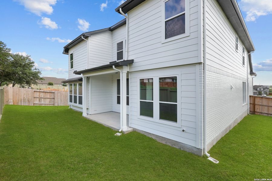 Exterior details and patio area of a home in Foxbrook, Cibolo (Image 21).