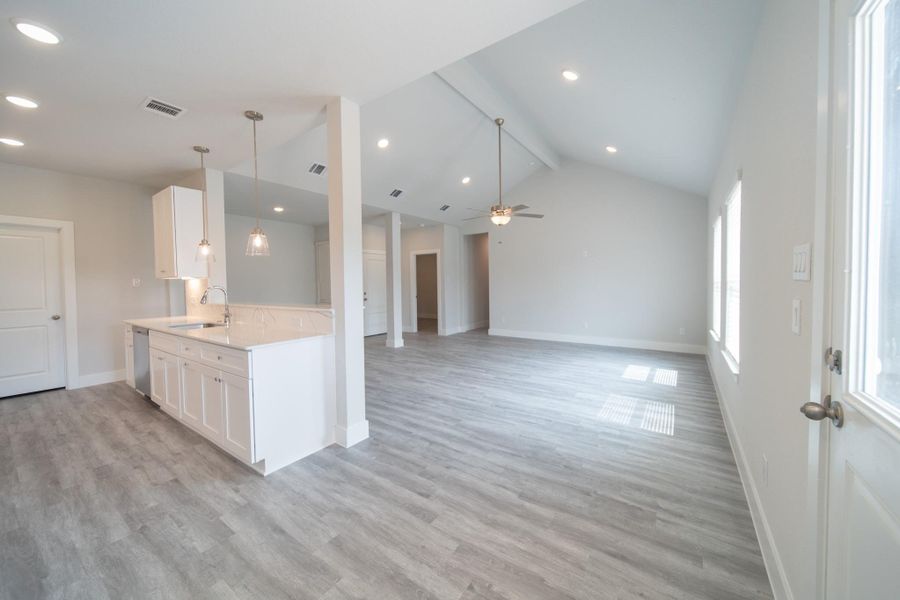 Spacious, unfurnished interior of a new home in , Conroe (Image 12). Spacious, unfurnished interior of a new home in , Conroe (Image 12).