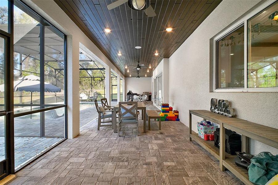 Exterior details and patio area of a home in , Deland (Image 27).