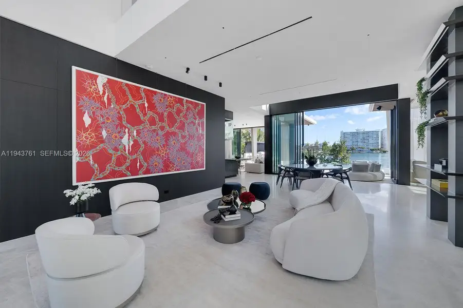 Community amenities in , Miami Beach (Image 47).