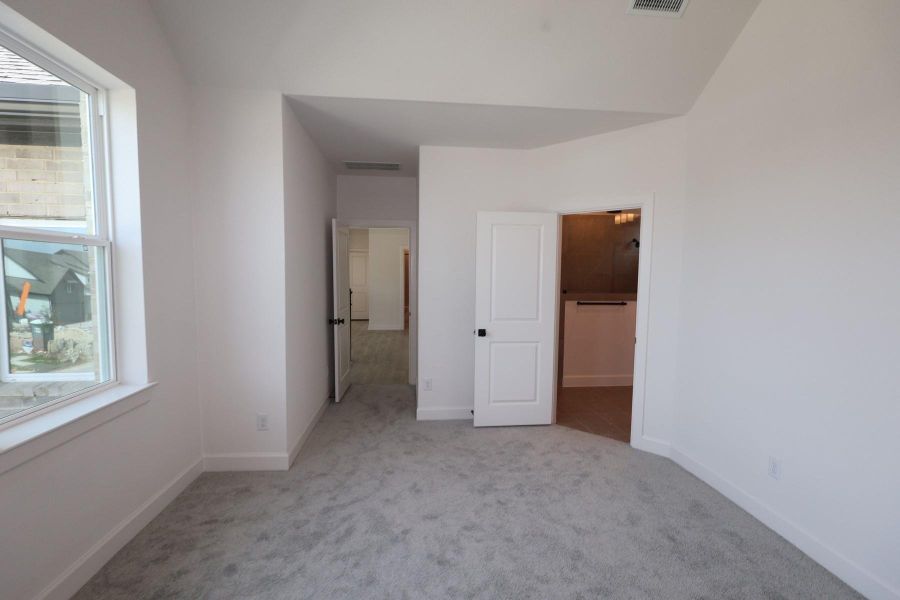 Spacious, unfurnished interior of a new home in Pomona - Grove Row Collection, Manvel (Image 19).
