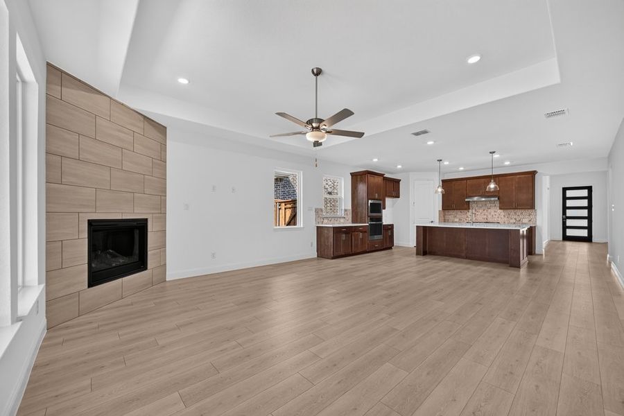 Spacious, unfurnished interior of a new home in South Oak, Lakewood Village (Image 16).