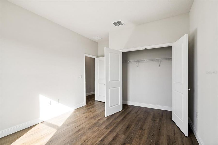 Spacious, unfurnished interior of a new home in SummerCrest, Ocala (Image 27).