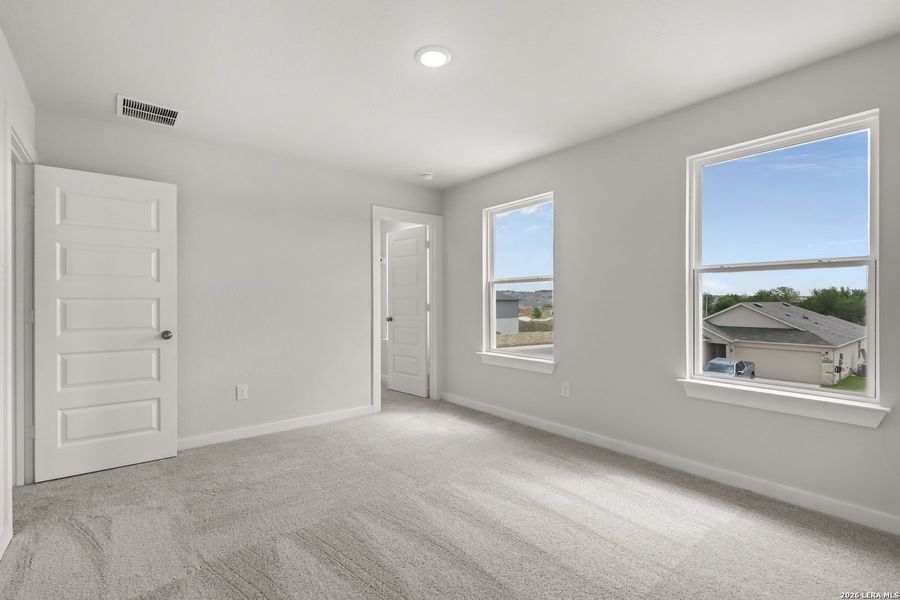 Spacious, unfurnished interior of a new home in Cinco Lakes, San Antonio (Image 21). Spacious, unfurnished interior of a new home in Cinco Lakes, San Antonio (Image 21).