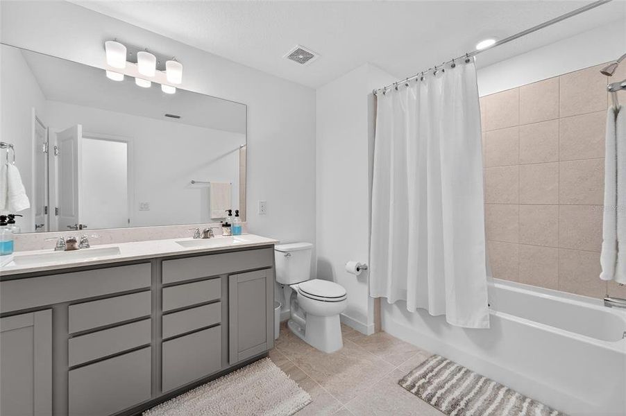 Furnished interior view inside a new home in Waterset, Apollo Beach (Image 12).