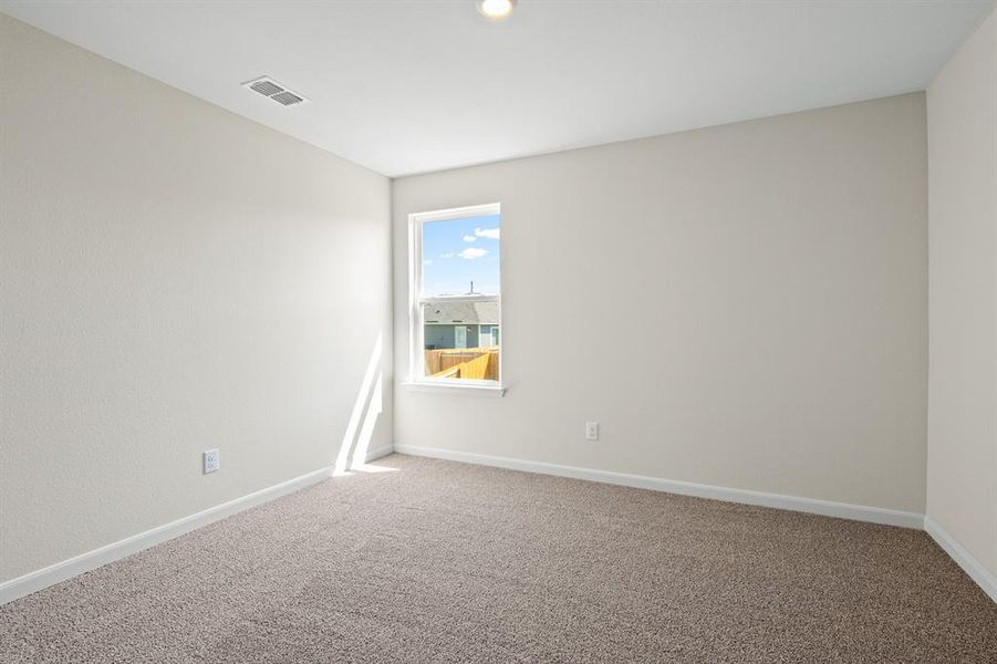 Spacious, unfurnished interior of a new home in Big Sky Estates, Ponder (Image 5).