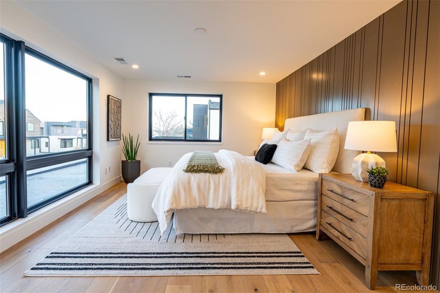 Master bedroom Master bedroom