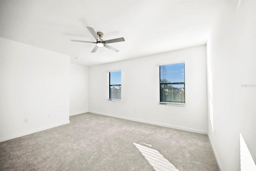 Spacious, unfurnished interior of a new home in , Lakewood Ranch (Image 24).