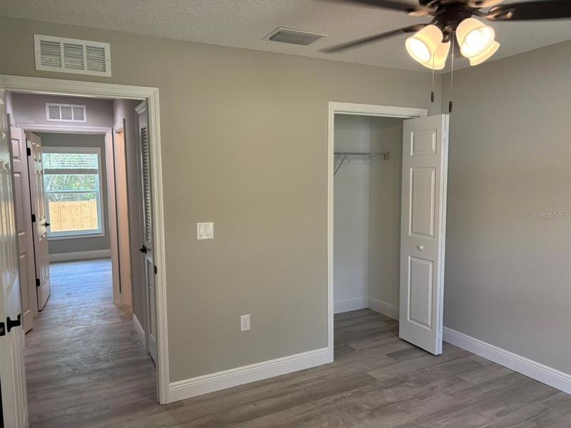 Spacious, unfurnished interior of a new home in , Dunnellon (Image 25).