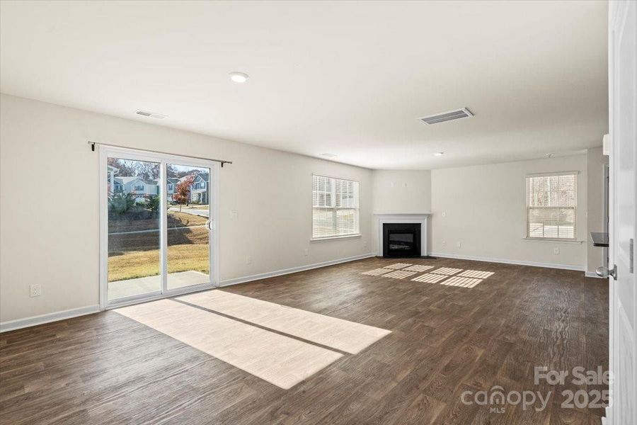 Spacious, unfurnished interior of a new home in , York (Image 22).