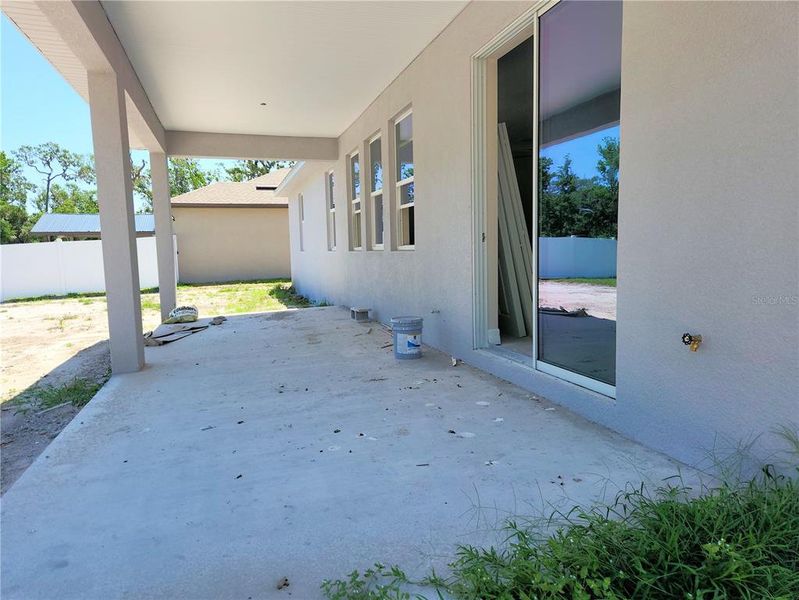 Spacious, unfurnished interior of a new home in , Plant City (Image 28). Spacious, unfurnished interior of a new home in , Plant City (Image 28).