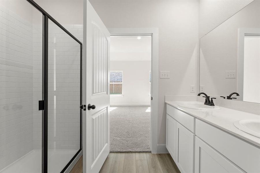 15. 2900 Woodbrook - Bath (3)