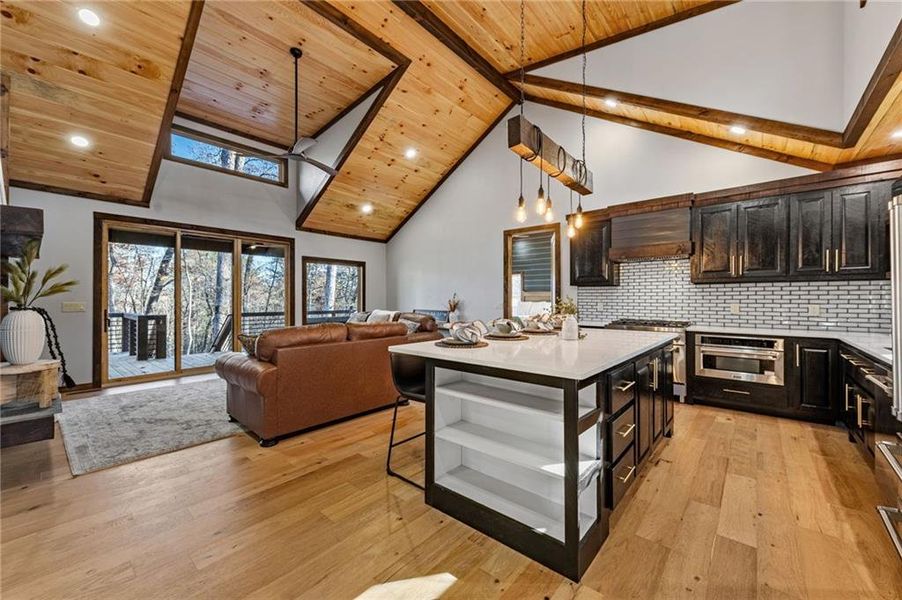 Community amenities in , McCaysville (Image 36).