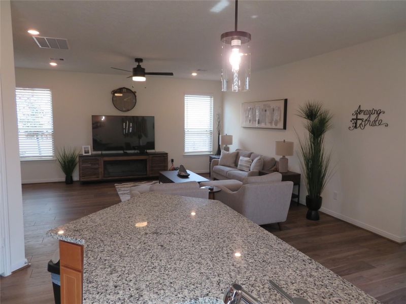 Furnished interior view inside a new home in Sagecrest Trails, Conroe (Image 8). Furnished interior view inside a new home in Sagecrest Trails, Conroe (Image 8).