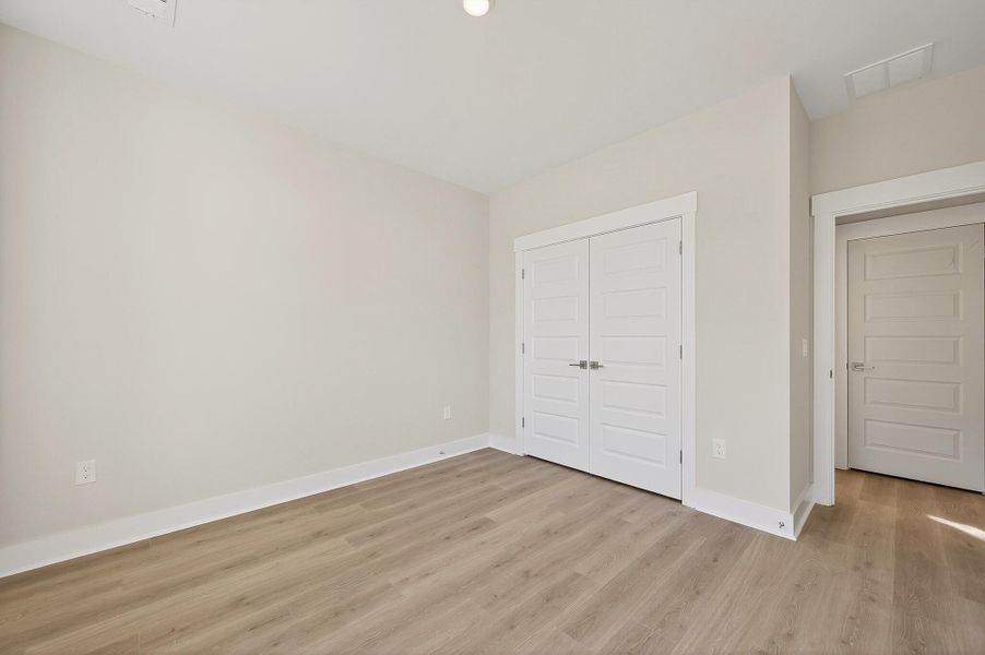 Spacious, unfurnished interior of a new home in Creek Pointe, Moncks Corner (Image 18).