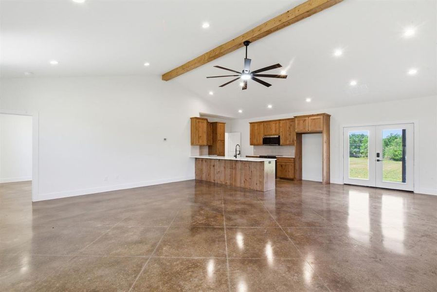 Spacious, unfurnished interior of a new home in , Whitt (Image 18).