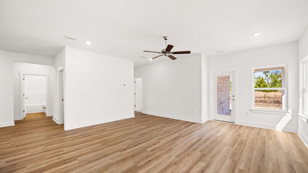 Spacious, unfurnished interior of a new home in Owl's Head Farms, Freeport (Image 13). Spacious, unfurnished interior of a new home in Owl's Head Farms, Freeport (Image 13).