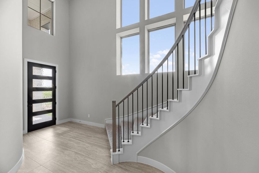 Spacious, unfurnished interior of a new home in Austin Point, Richmond (Image 11).