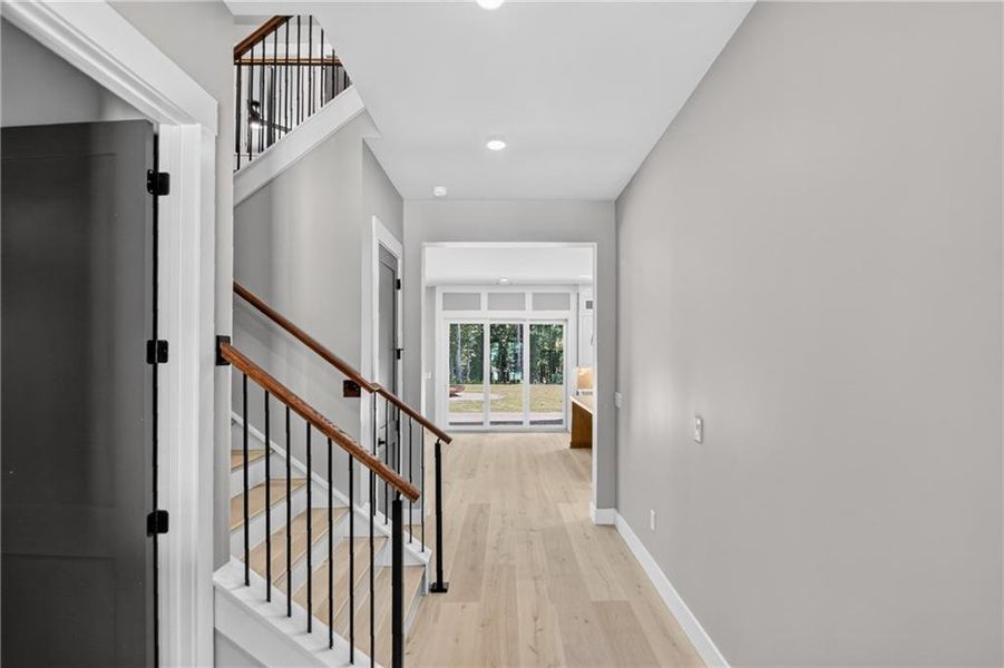 Spacious, unfurnished interior of a new home in , Stone Mountain (Image 102). Spacious, unfurnished interior of a new home in , Stone Mountain (Image 102).