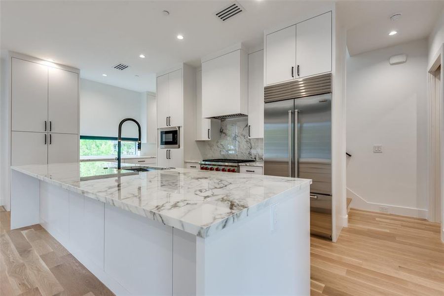 Furnished interior view inside a new home in , Dallas (Image 5).