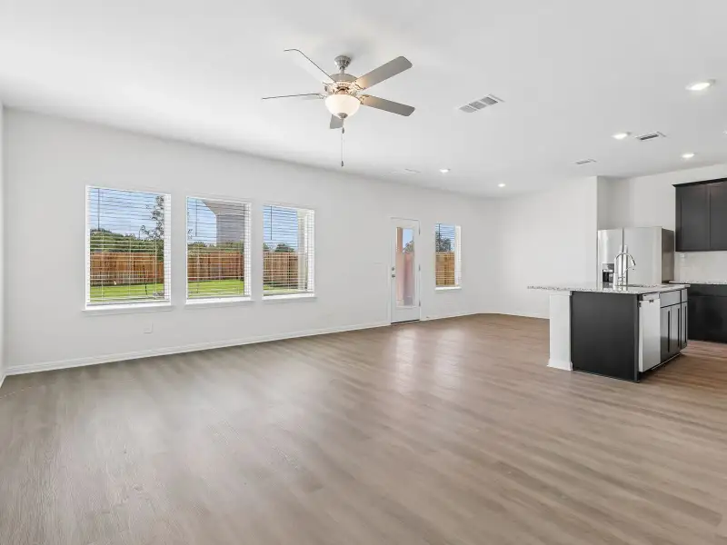 Spacious, unfurnished interior of a new home in Pfennig Place, Pflugerville (Image 13).