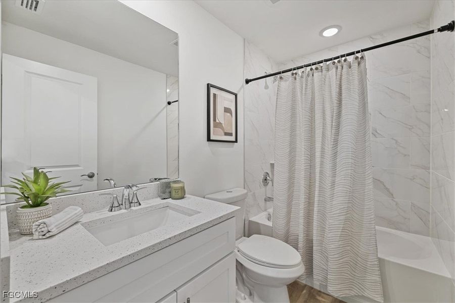 Furnished interior view inside a new home in Cape Coral, Cape Coral (Image 10).