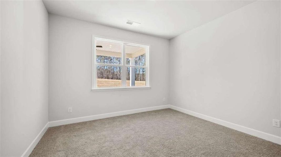Spacious, unfurnished interior of a new home in Evergreen Crossing, Locust Grove (Image 17).