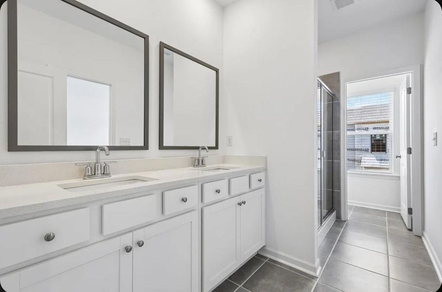 Furnished interior view inside a new home in Alder Creek, Cumming (Image 10).