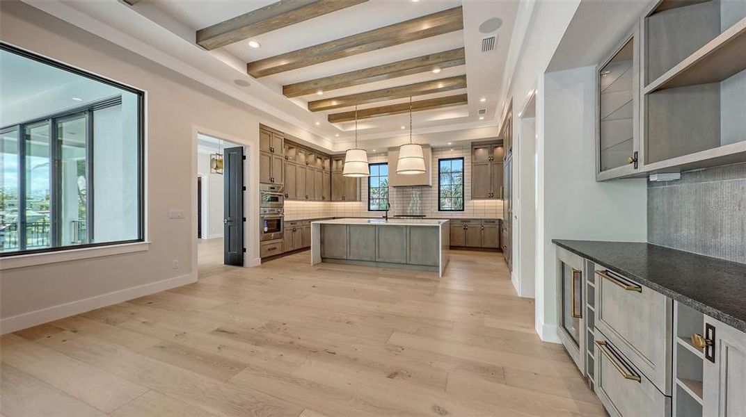 Spacious, unfurnished interior of a new home in , Longboat Key (Image 52).