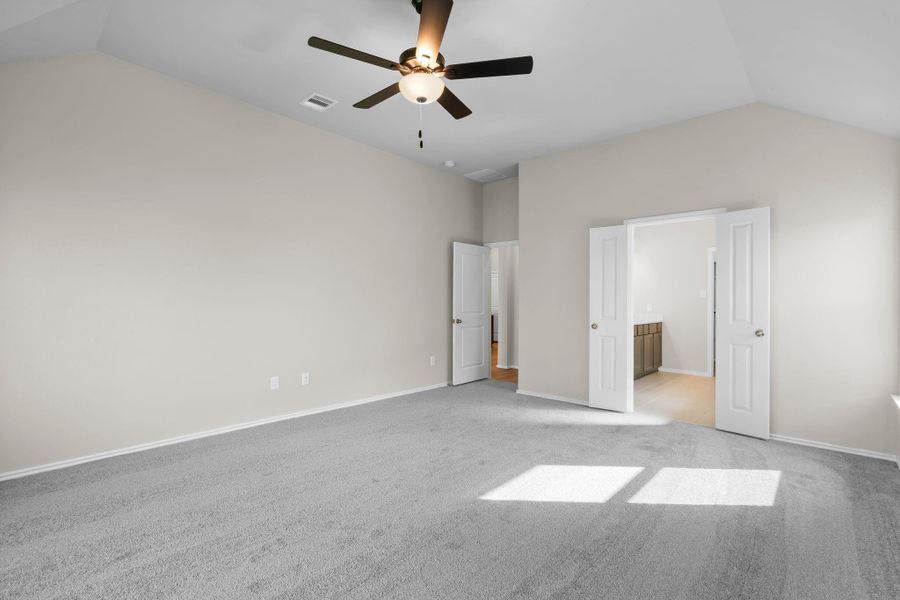 Spacious, unfurnished interior of a new home in Dunham Pointe 50', Cypress (Image 17).