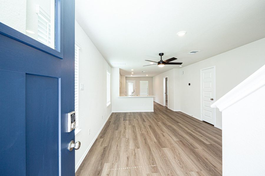 Spacious, unfurnished interior of a new home in Townsend Reserve, Splendora (Image 13).