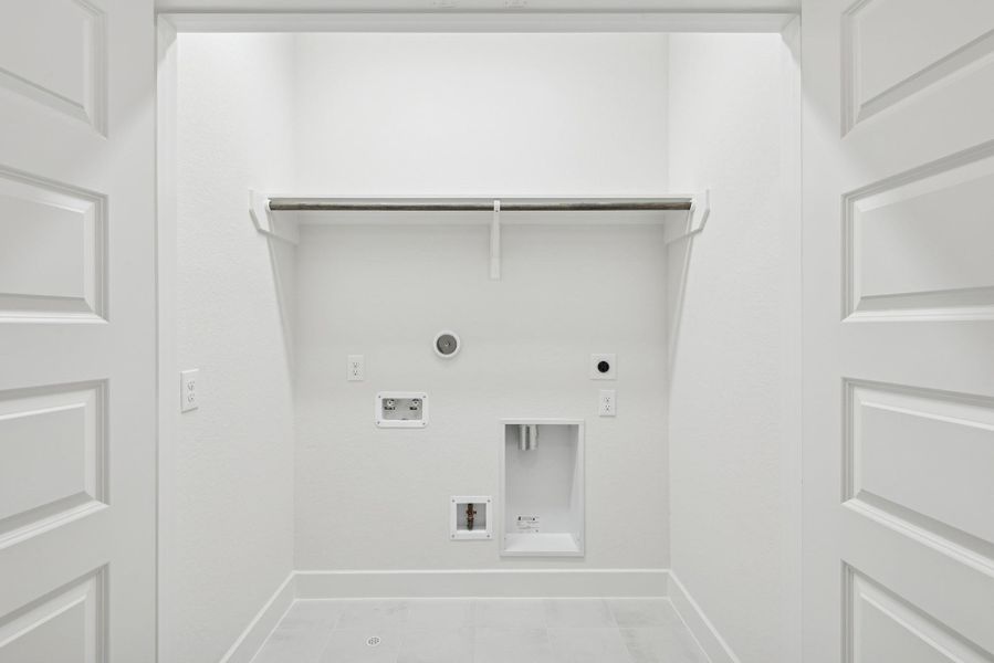 Spacious, unfurnished interior of a new home in , Katy (Image 20).