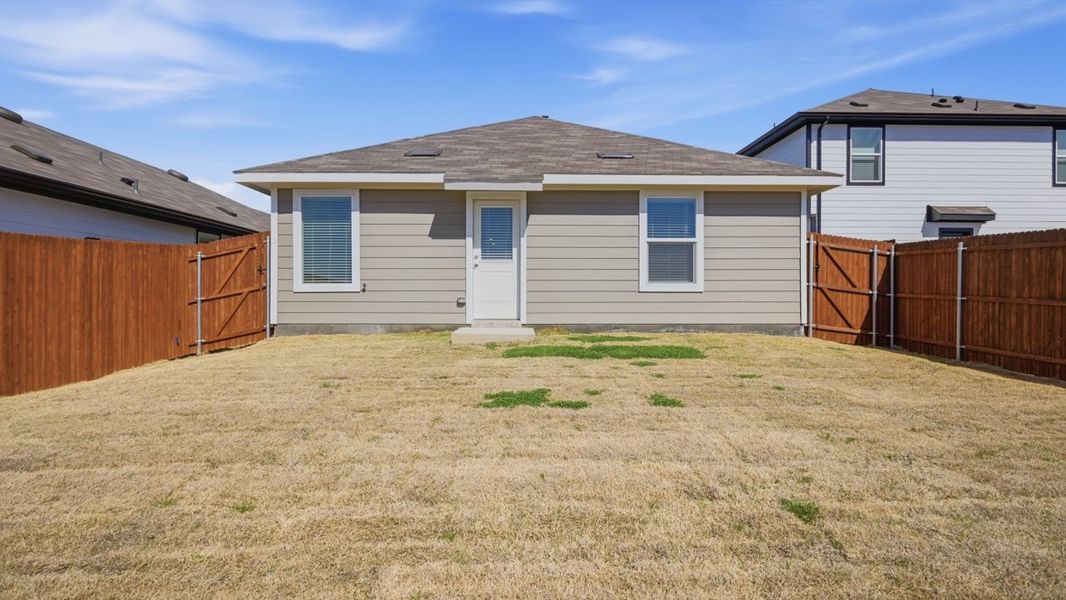 Representative exterior details of a home built from the Caprock by D.R. Horton in Hickory Grove, Krum (Image 24).