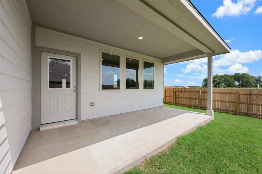 Representative images and renderings are for illustrative purposes. Actual structural options and design finishes of home may vary. Representative images and renderings are for illustrative purposes. Actual structural options and design finishes of home may vary.