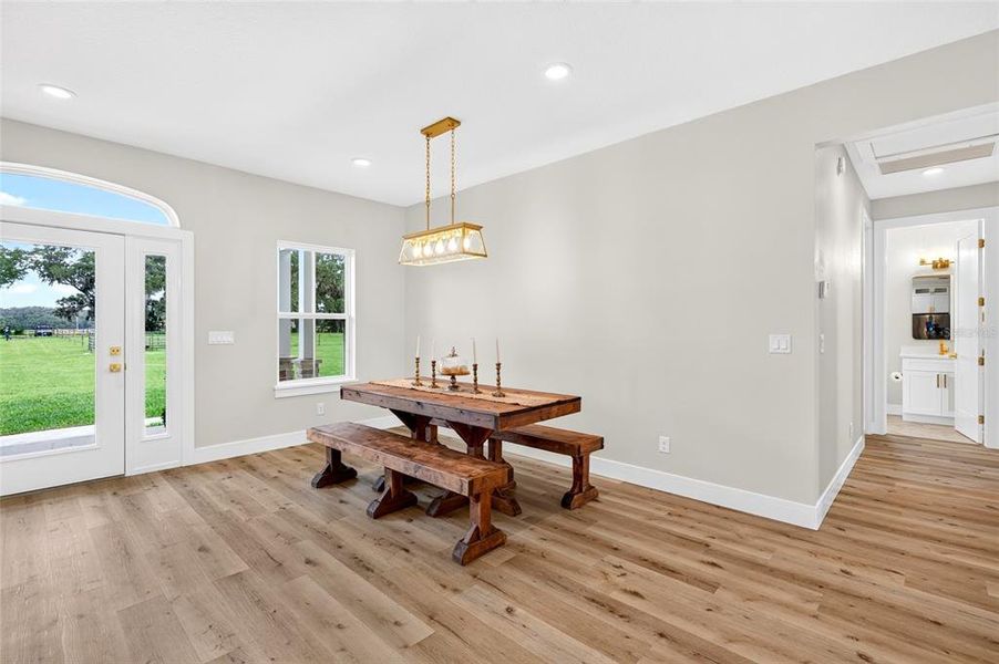 Furnished interior view inside a new home in , Bushnell (Image 46).