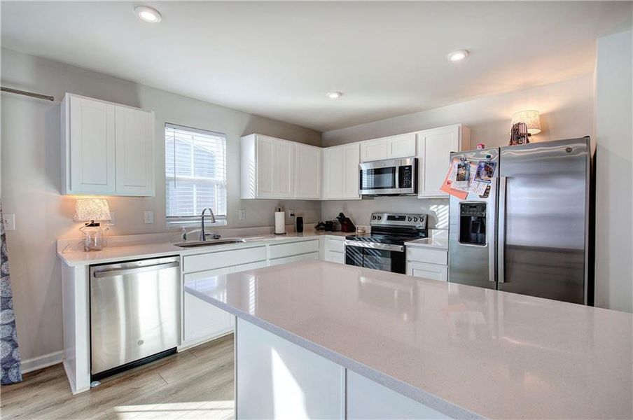 Furnished interior view inside a new home in , Cartersville (Image 7).