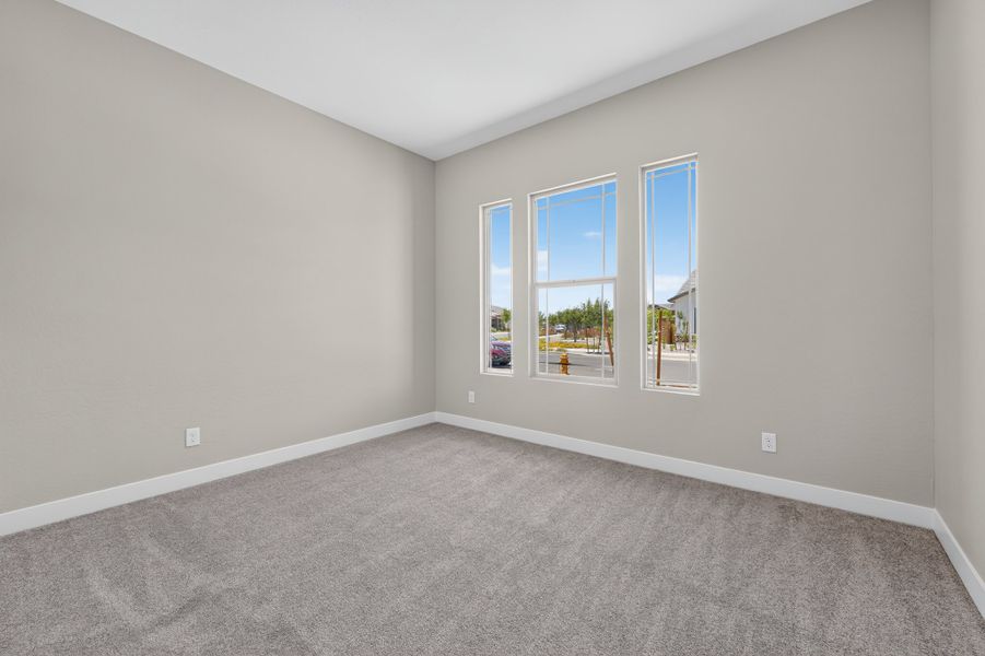 Spacious, unfurnished interior of a new home in Legado, Queen Creek (Image 18).