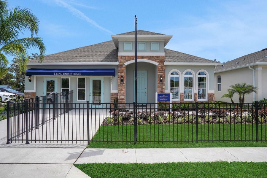 4br New Home in Winter Haven, FL.  - Slide 5