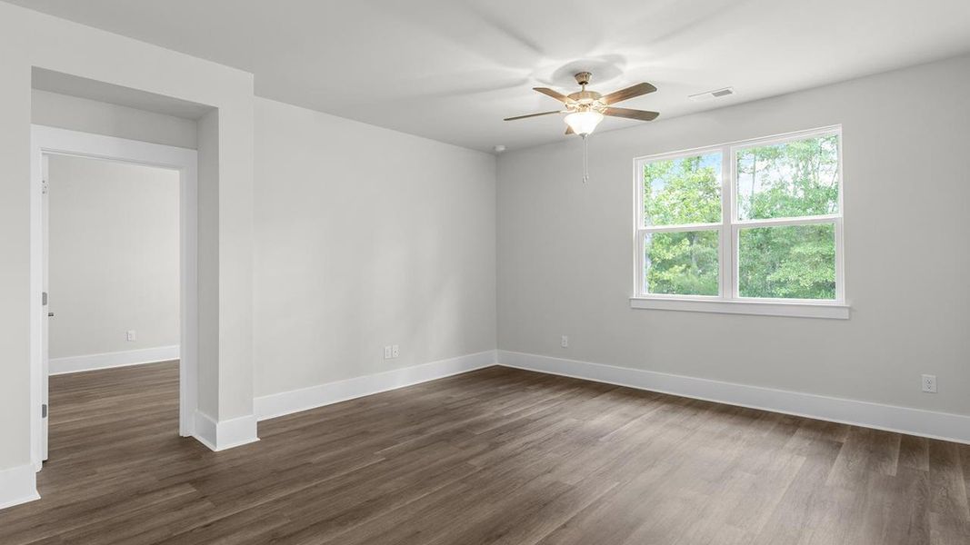 Spacious, unfurnished interior of a new home in Rolling Hills, Bolivia (Image 12).