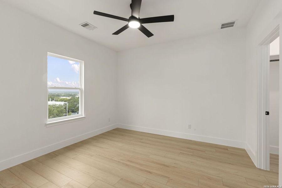 Spacious, unfurnished interior of a new home in , Boerne (Image 23).