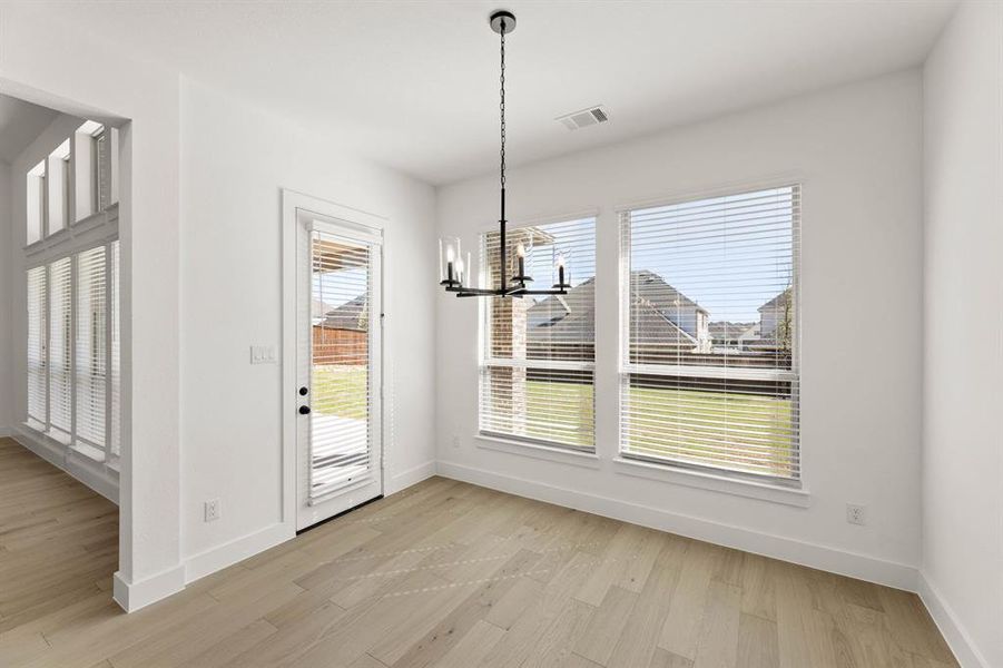 10020 La Frontera-Breakfast Nook-1 10020 La Frontera-Breakfast Nook-1