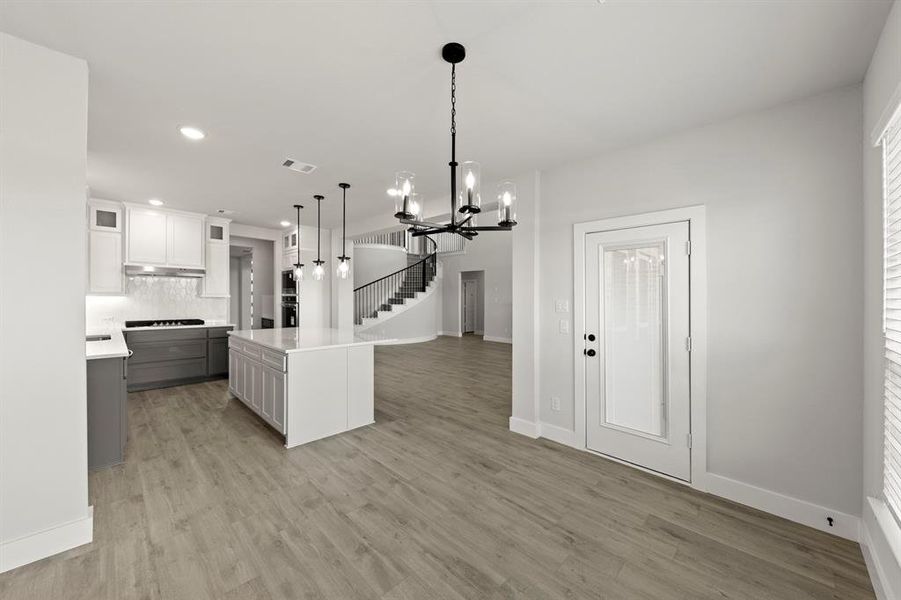 14. 2512 Rolling Hills - Nook (2)