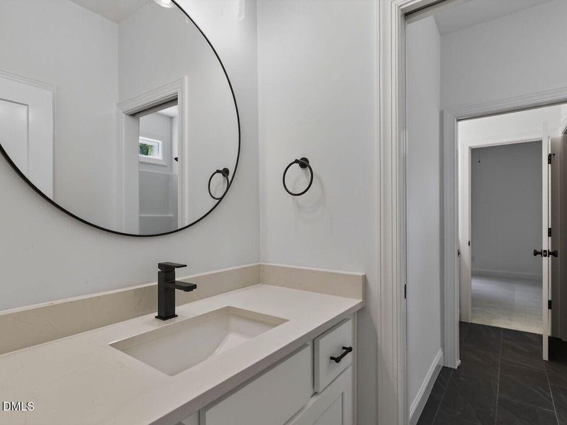 032-1280x960-jack-n-jill-bath 032-1280x960-jack-n-jill-bath