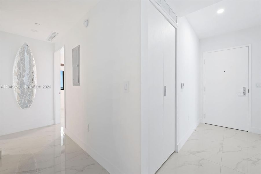 Spacious, unfurnished interior of a new home in , Miami (Image 22).