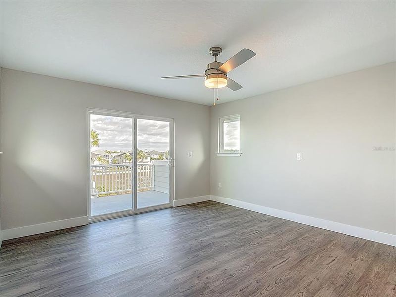 Spacious, unfurnished interior of a new home in , Hernando Beach (Image 52).